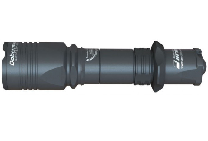 ArmyTek Dobermann XQ-E Red