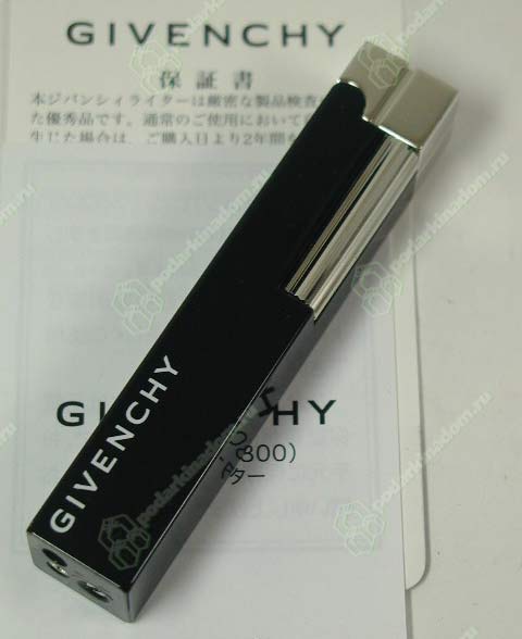Givenchy G38-3821