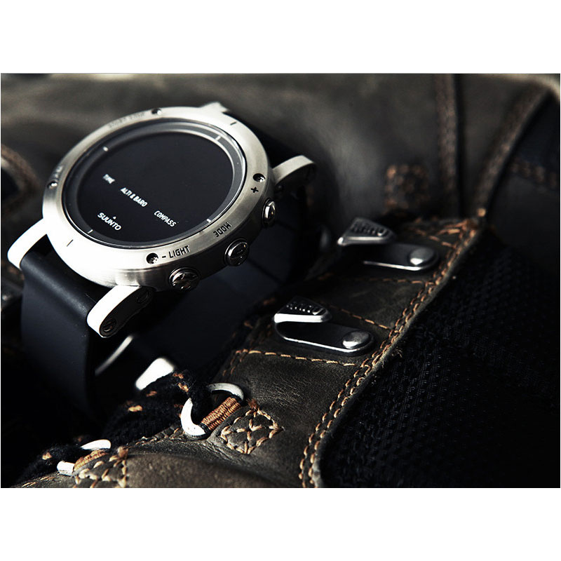 Suunto Core Brushed Steel Suunto Core — это универсальные часы для занятий спортом на открытом